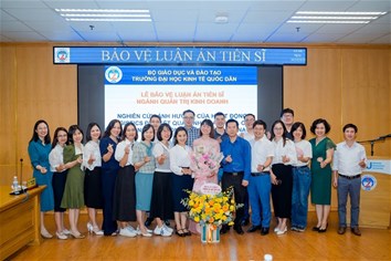NCS Nguyễn Thị Việt Ngọc đã bảo vệ thành công đề tài Tiến sỹ cấp nhà Trường